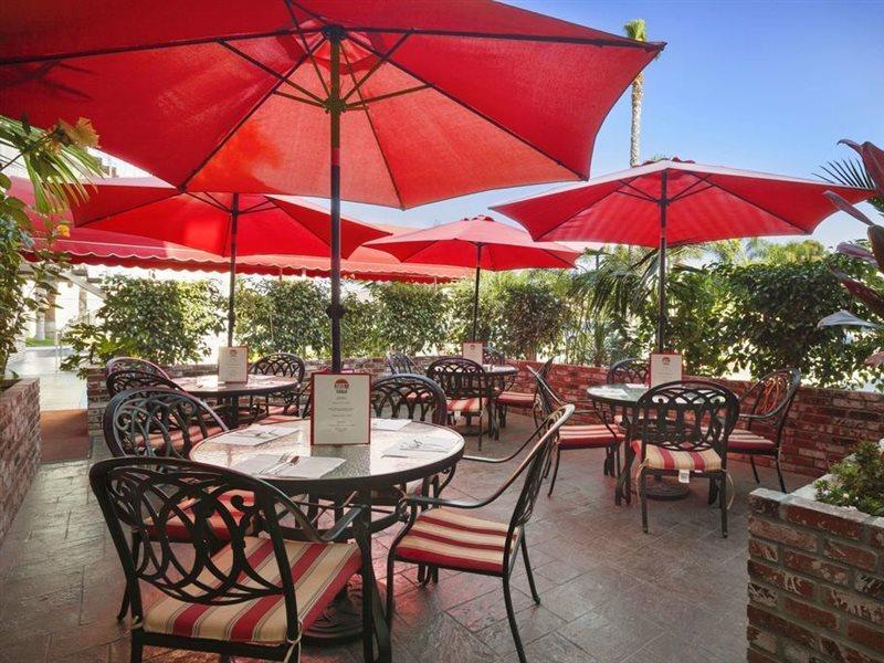 Ramada By Wyndham Costa Mesa/Newport Beach Dış mekan fotoğraf