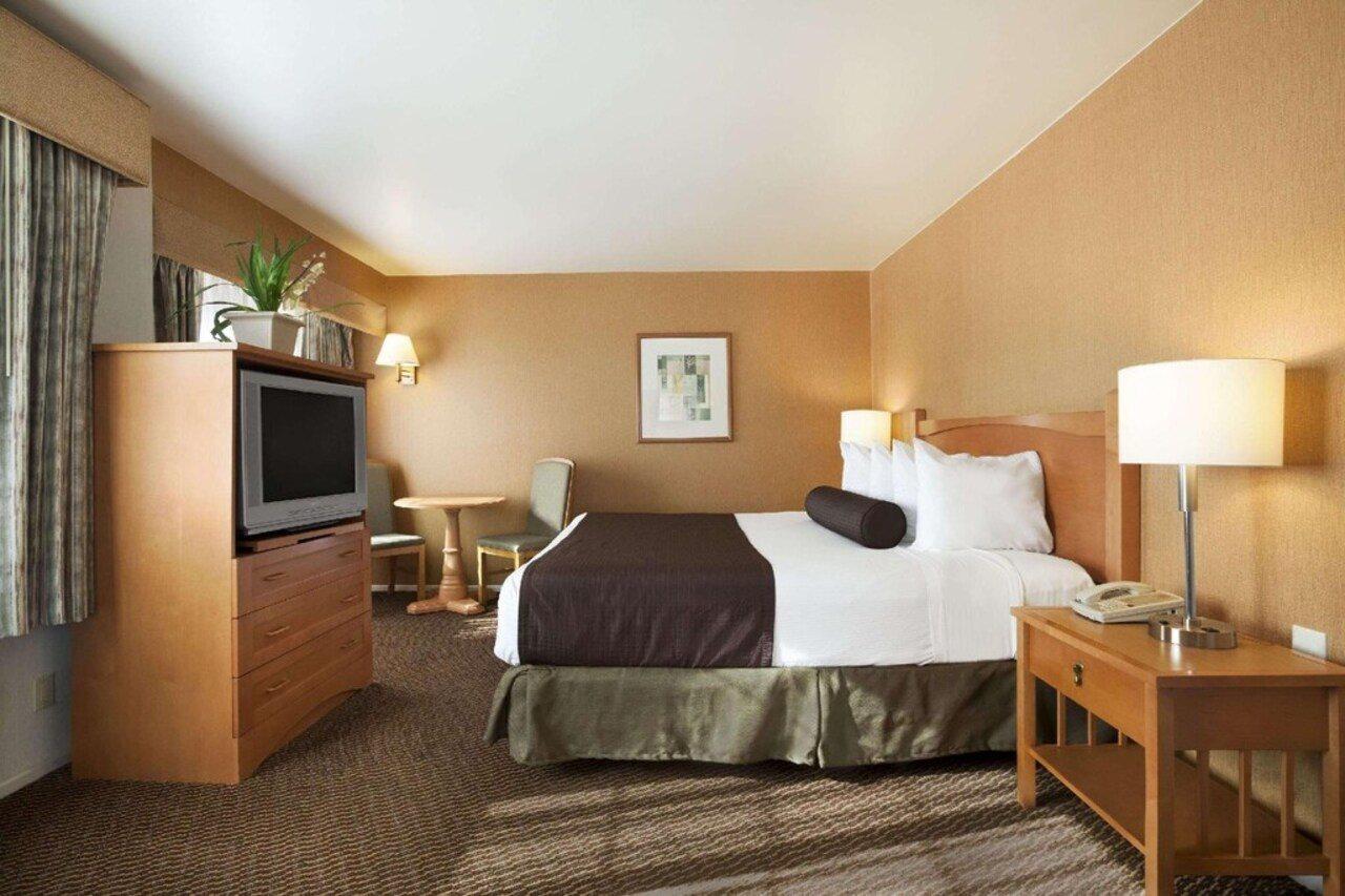 Ramada By Wyndham Costa Mesa/Newport Beach Dış mekan fotoğraf