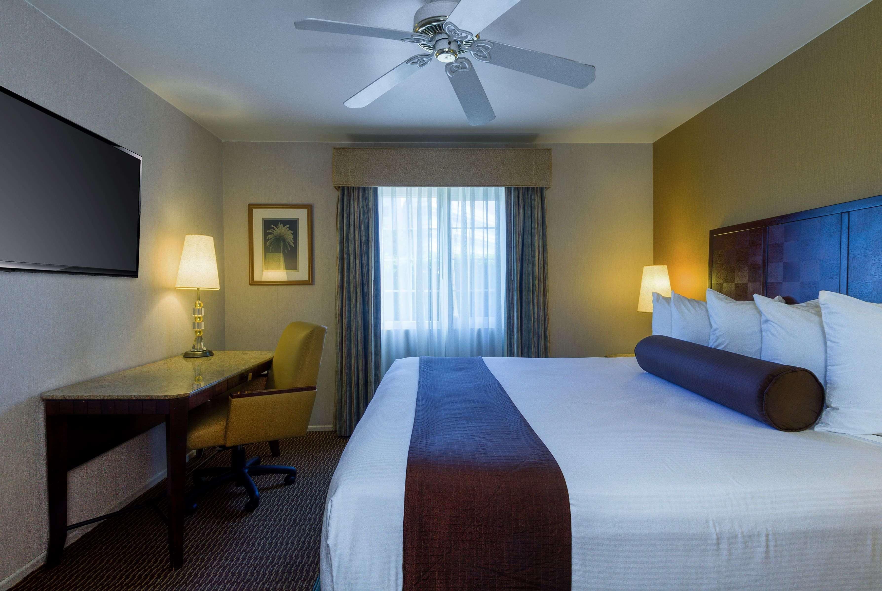 Ramada By Wyndham Costa Mesa/Newport Beach Dış mekan fotoğraf