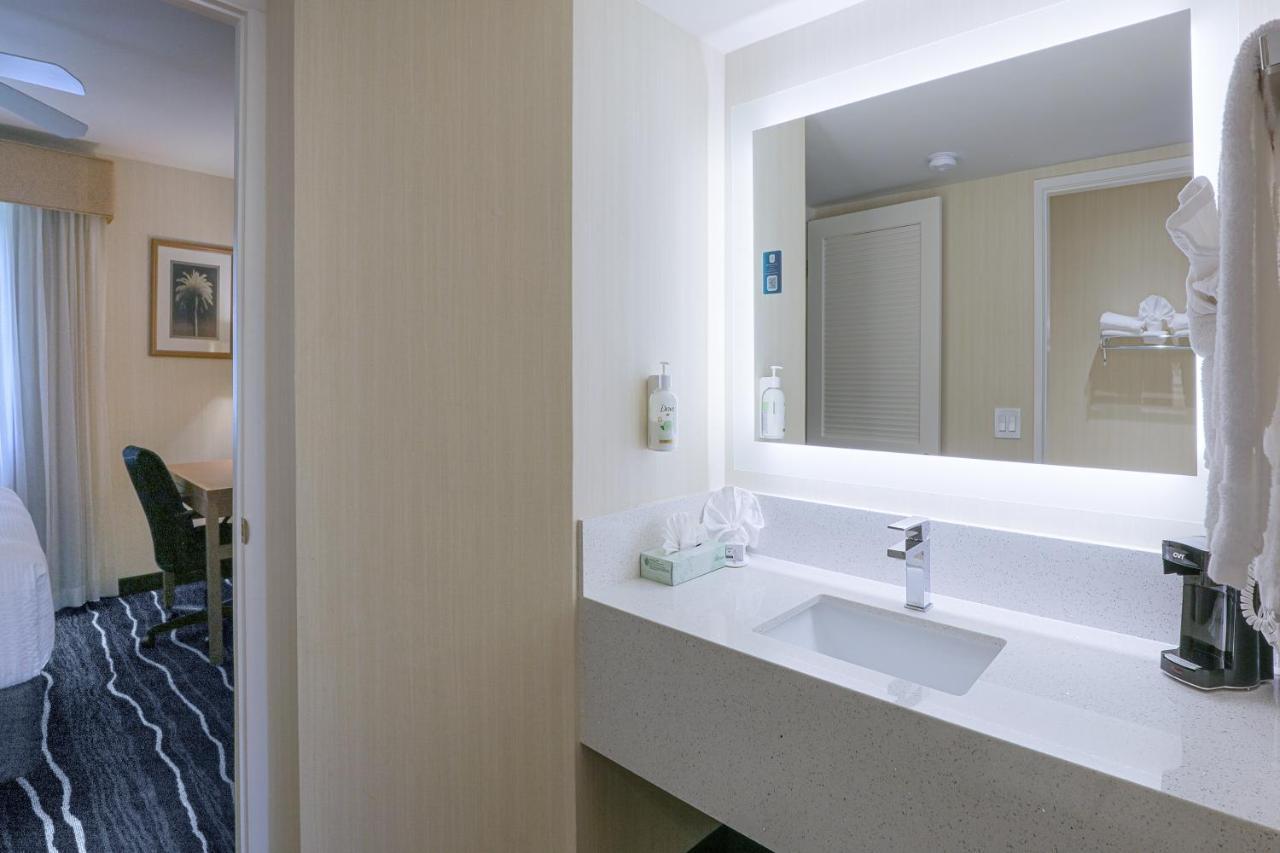 Ramada By Wyndham Costa Mesa/Newport Beach Dış mekan fotoğraf