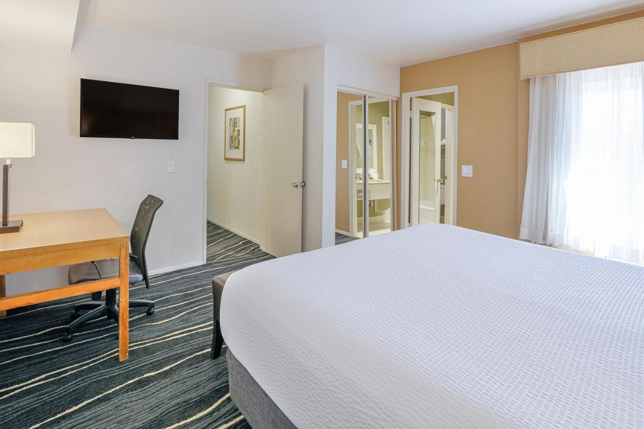 Ramada By Wyndham Costa Mesa/Newport Beach Dış mekan fotoğraf