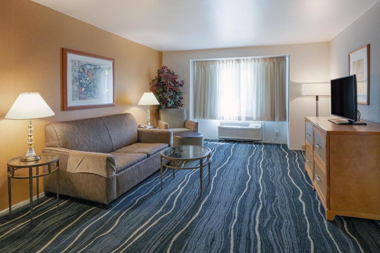 Ramada By Wyndham Costa Mesa/Newport Beach Dış mekan fotoğraf