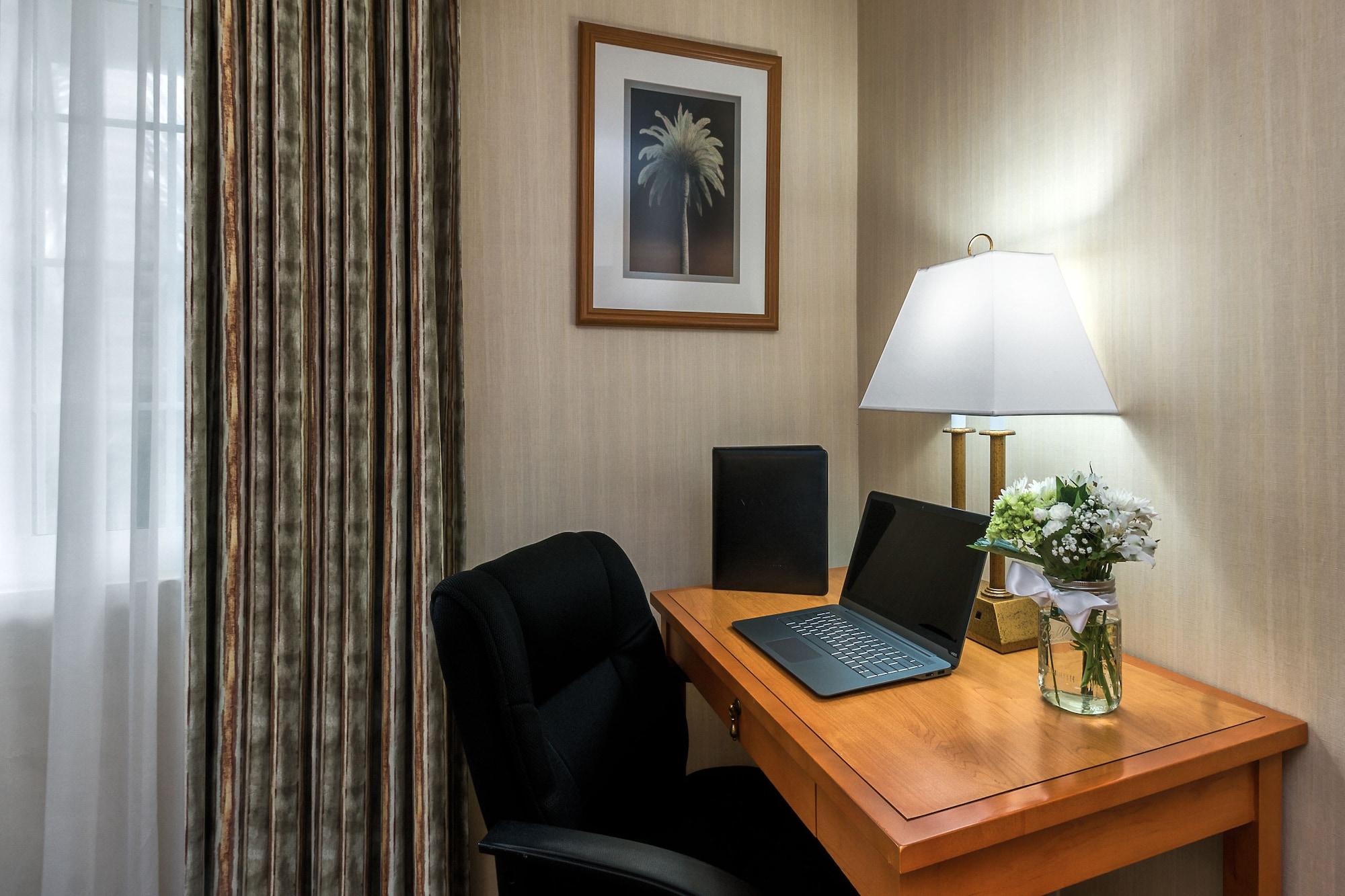 Ramada By Wyndham Costa Mesa/Newport Beach Dış mekan fotoğraf
